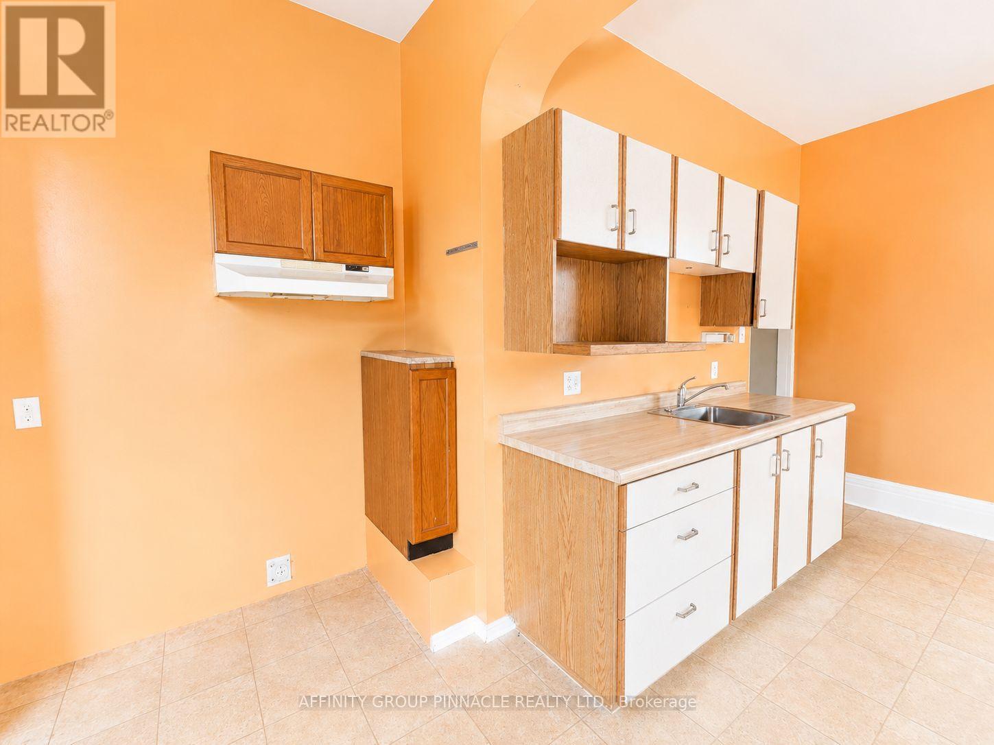 170 Queen Street, Kawartha Lakes (Lindsay), Ontario  K9V 1H4 - Photo 7 - X13649484