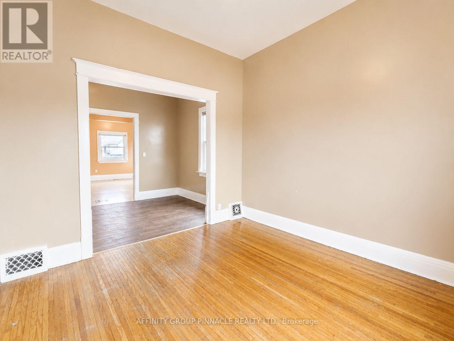 170 Queen Street, Kawartha Lakes (Lindsay), Ontario  K9V 1H4 - Photo 9 - X13649484