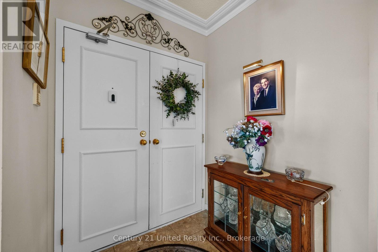 304 - 2 George Street N, Peterborough (Town Ward 3), Ontario  K9J 8K8 - Photo 4 - X13650396
