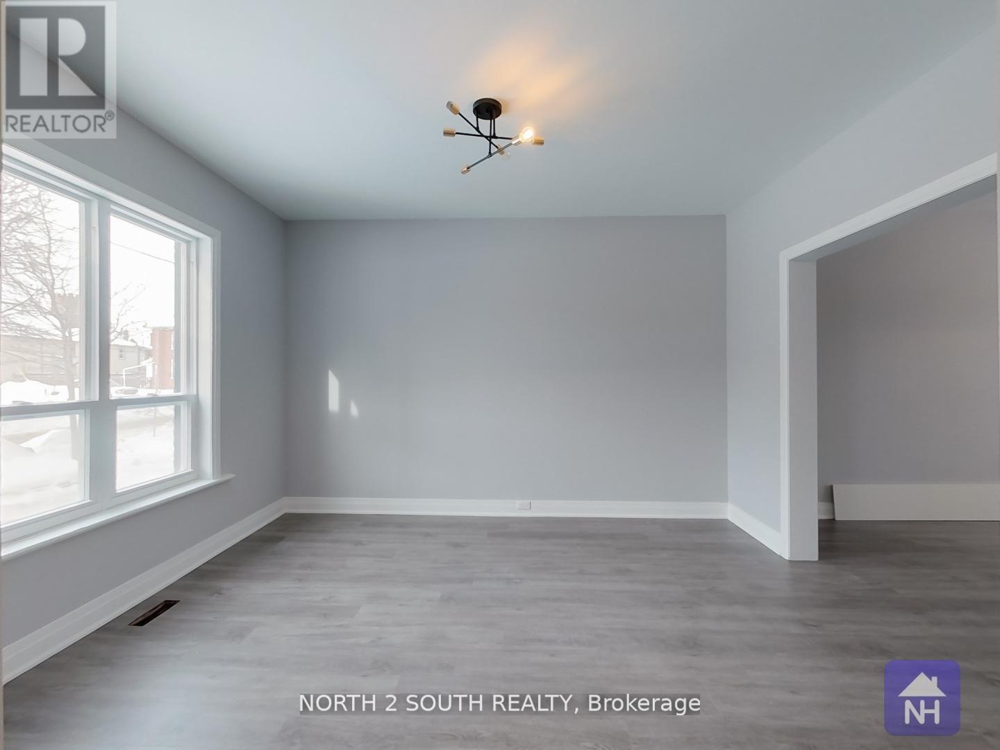 190 Stewart Street, Peterborough (Town Ward 3), Ontario  K9J 3M5 - Photo 2 - X13652688