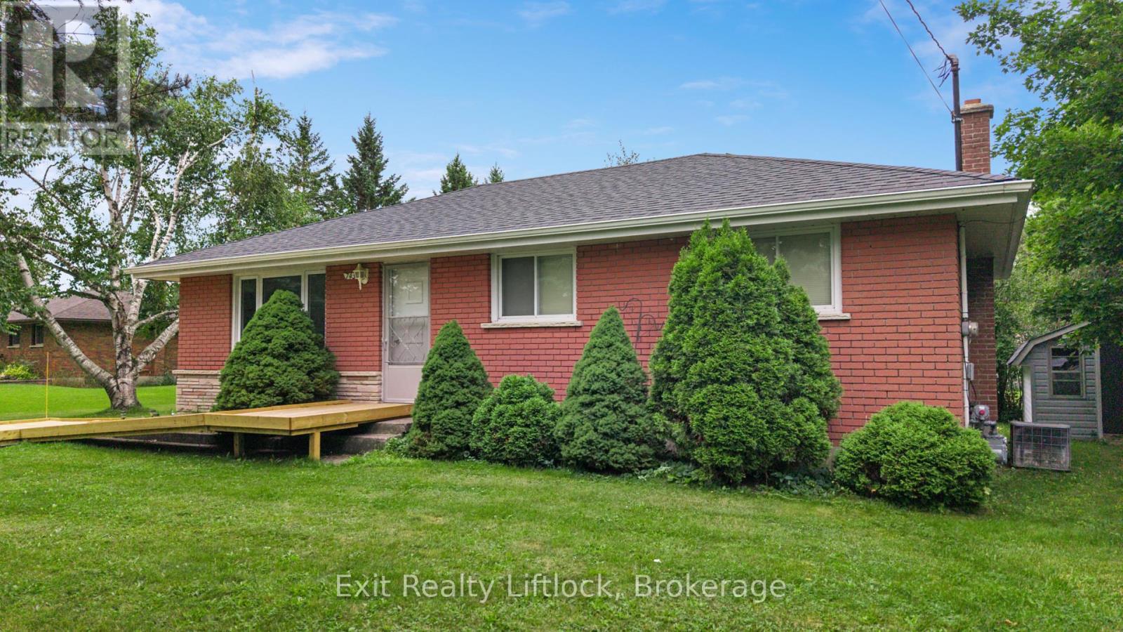 745 Baltic Drive, Selwyn, Ontario  K9L 1L8 - Photo 3 - X13656416