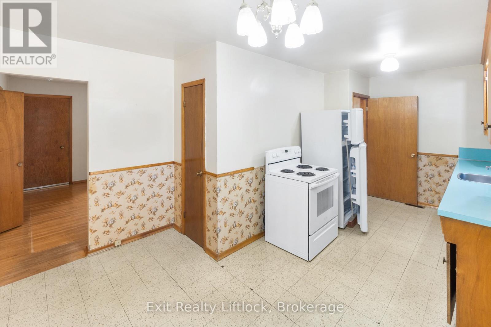 745 Baltic Drive, Selwyn, Ontario  K9L 1L8 - Photo 6 - X13656416