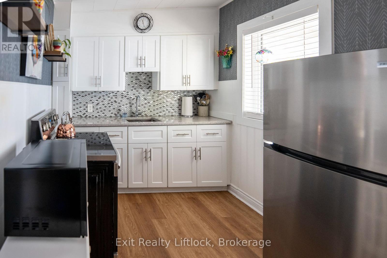 521 Mckellar Street, Peterborough (Otonabee Ward 1), Ontario  K9J 1R1 - Photo 3 - X13657326