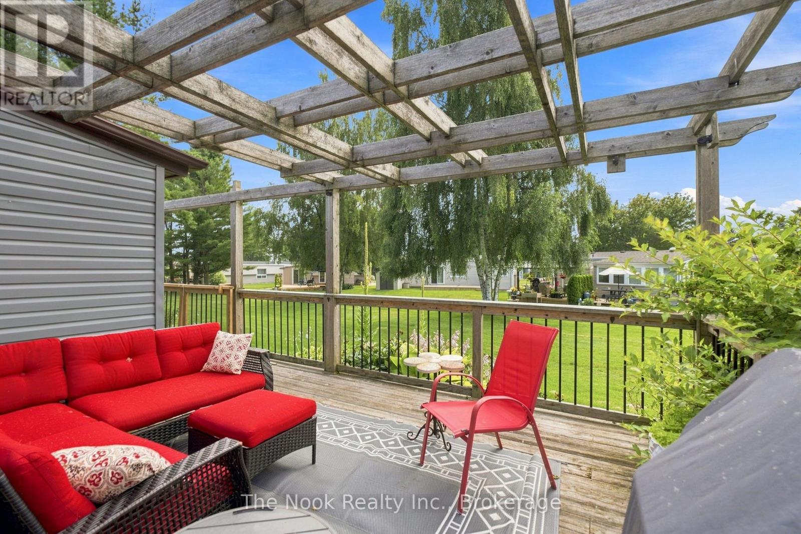 7 Pineridge Crescent, Clarington (Newcastle), Ontario  L1B 1B9 - Photo 23 - E13657650