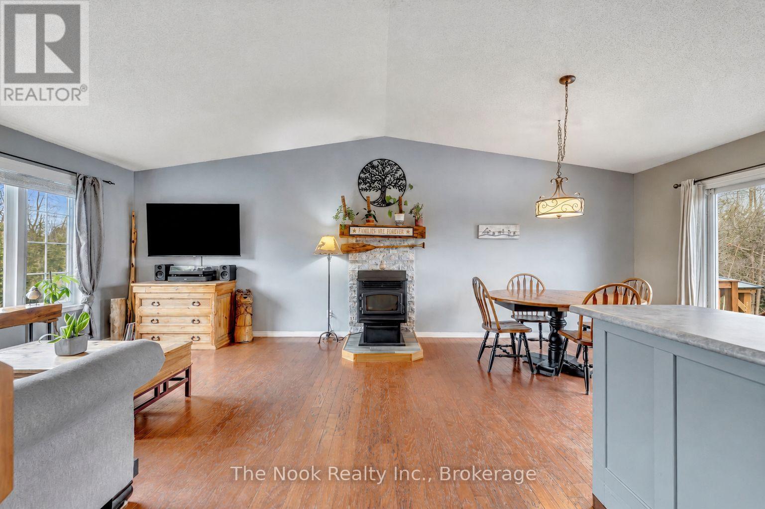 31 Carlton Crescent, Kawartha Lakes (Emily), Ontario  K0L 2W0 - Photo 14 - X13660728