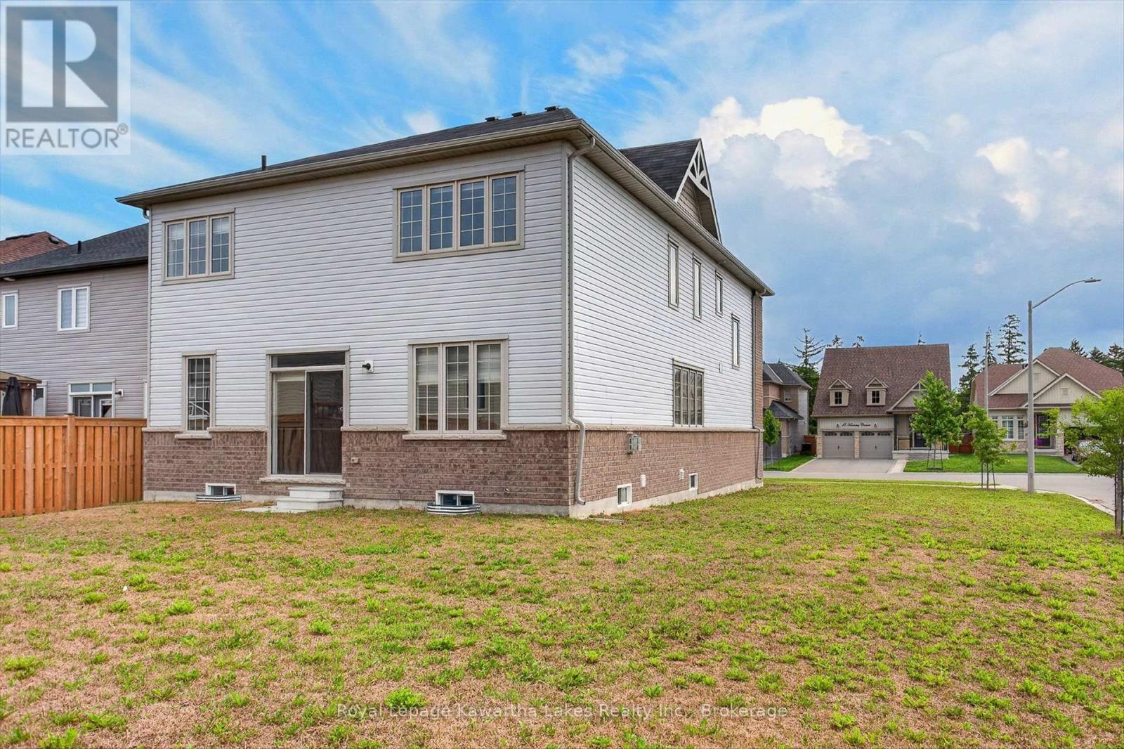 19 Hennessey Crescent, Kawartha Lakes (Lindsay), Ontario  K9V 0P2 - Photo 43 - X13660766