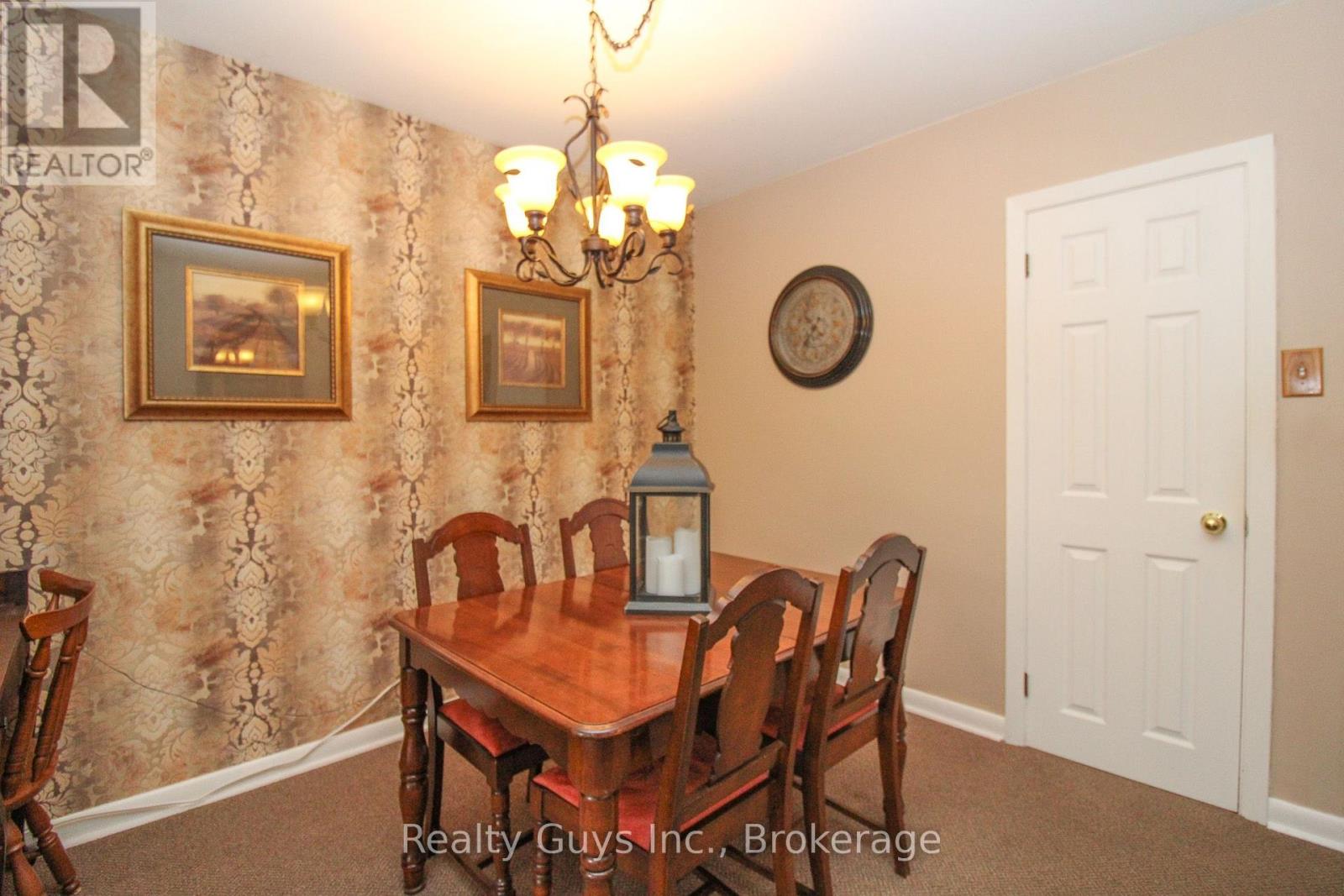 734 Crawford Place, Peterborough (Otonabee Ward 1), Ontario  K9J 3X3 - Photo 27 - X13660776