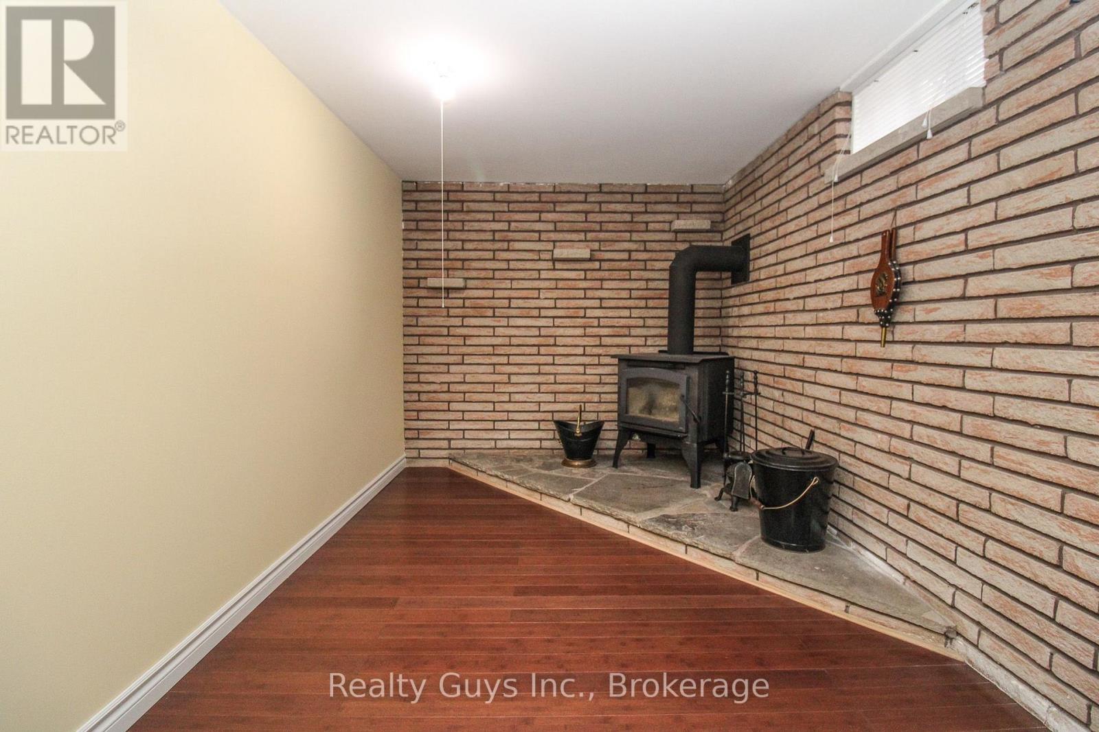 734 Crawford Place, Peterborough (Otonabee Ward 1), Ontario  K9J 3X3 - Photo 39 - X13660776