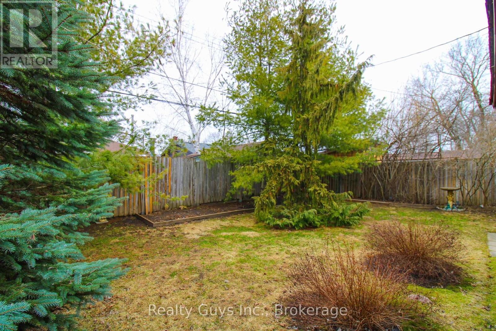 734 Crawford Place, Peterborough (Otonabee Ward 1), Ontario  K9J 3X3 - Photo 8 - X13660776