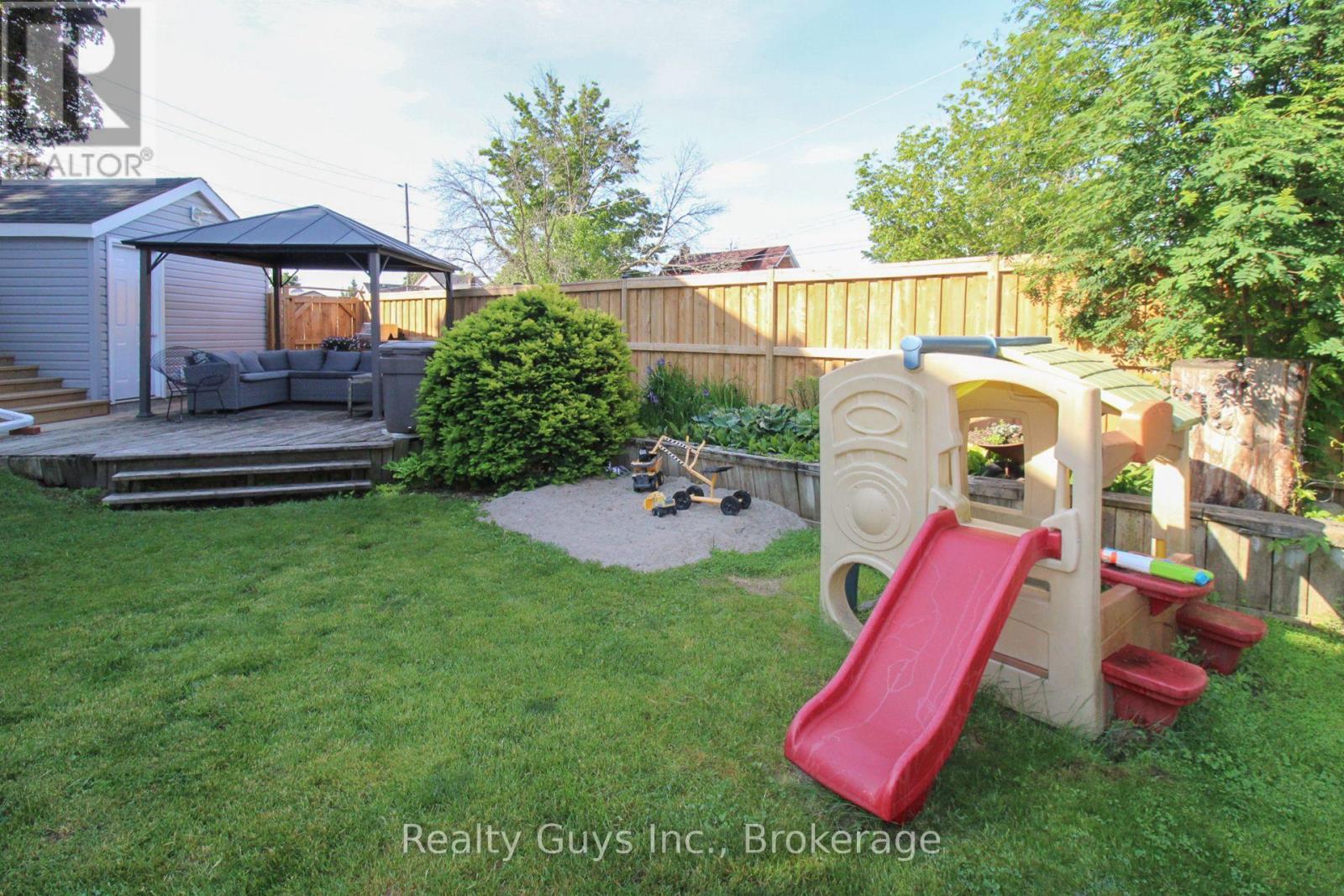 727 Chesterfield Avenue, Peterborough (Northcrest Ward 5), Ontario  K9H 4Y1 - Photo 13 - X13660780