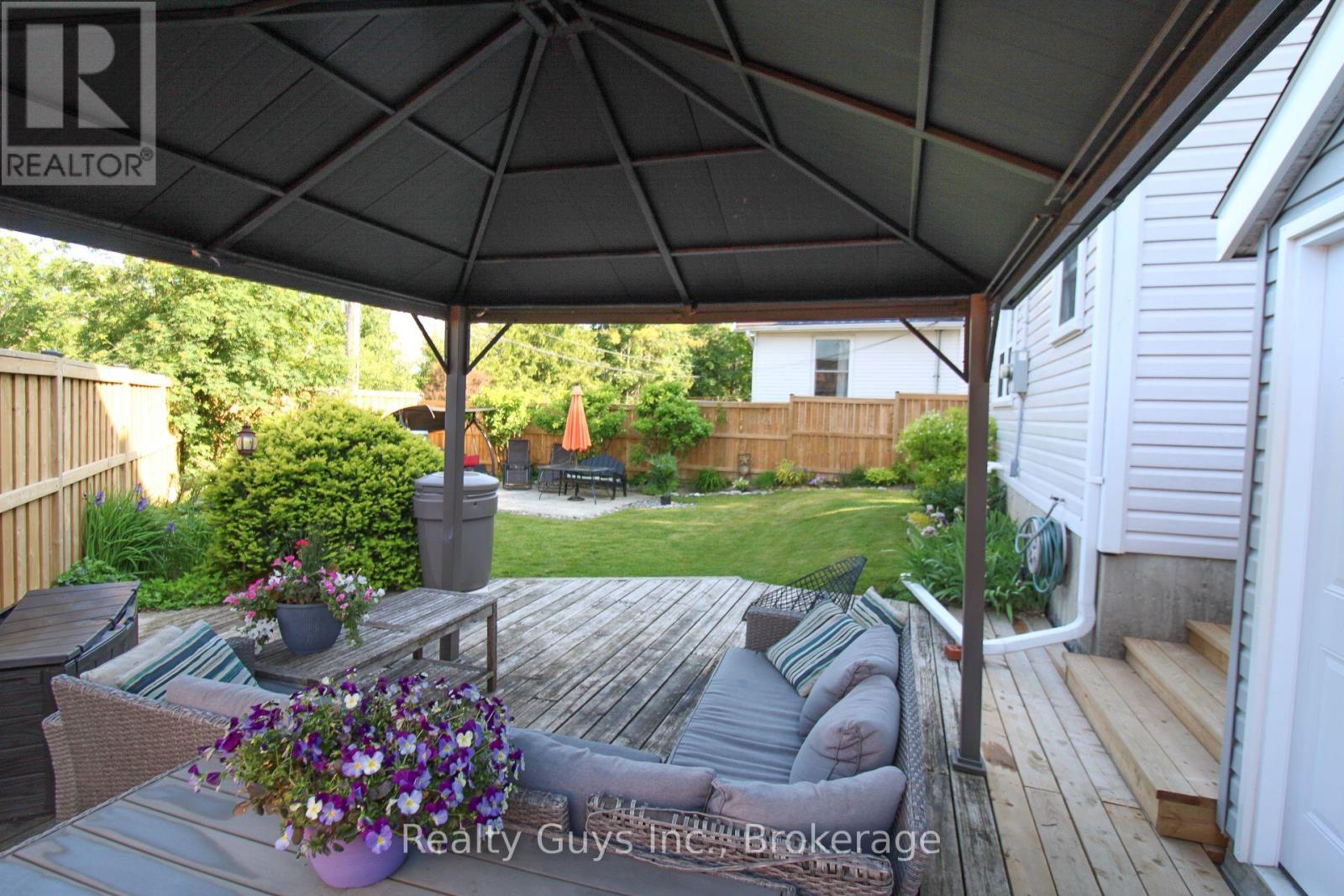 727 Chesterfield Avenue, Peterborough (Northcrest Ward 5), Ontario  K9H 4Y1 - Photo 7 - X13660780