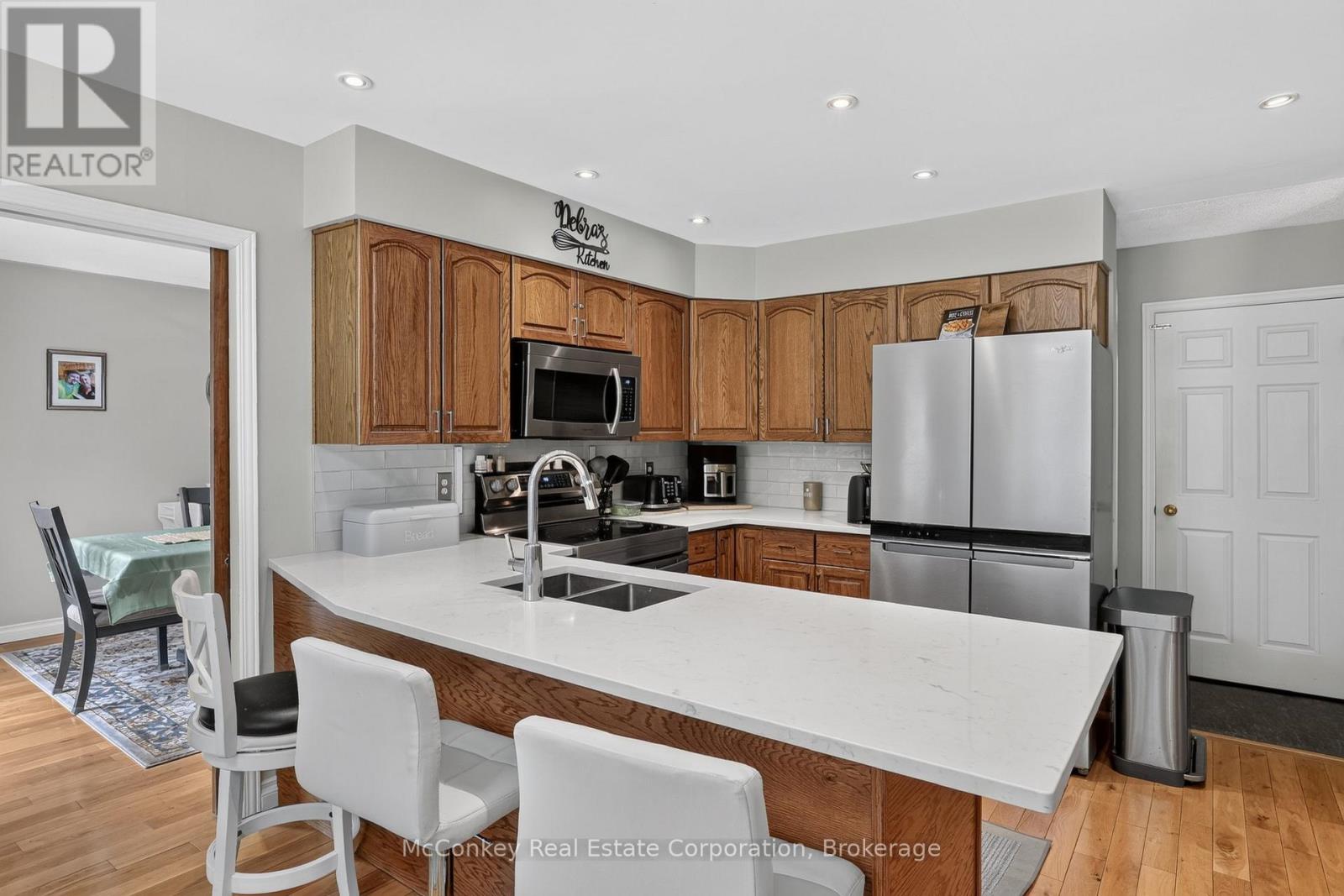 1817 Parkwood Circle, Peterborough (Monaghan Ward 2), Ontario  K9J 8C3 - Photo 6 - X13660976