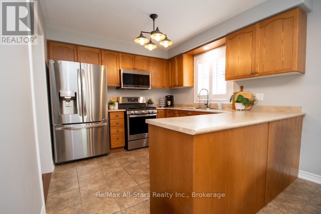 37 Sweetnam Drive, Kawartha Lakes (Lindsay), Ontario  K9V 0A7 - Photo 10 - X13661284