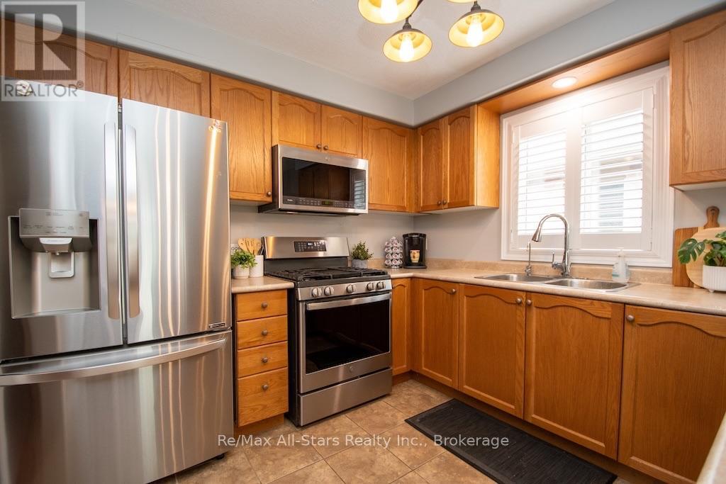 37 Sweetnam Drive, Kawartha Lakes (Lindsay), Ontario  K9V 0A7 - Photo 15 - X13661284