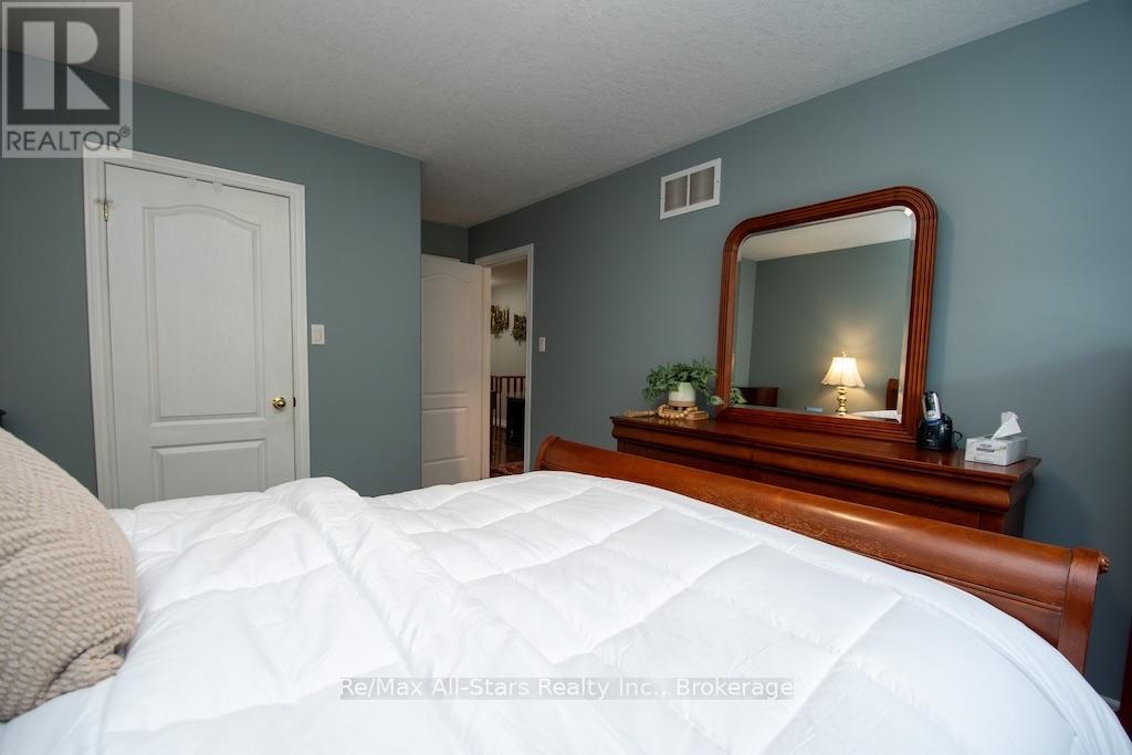 37 Sweetnam Drive, Kawartha Lakes (Lindsay), Ontario  K9V 0A7 - Photo 19 - X13661284