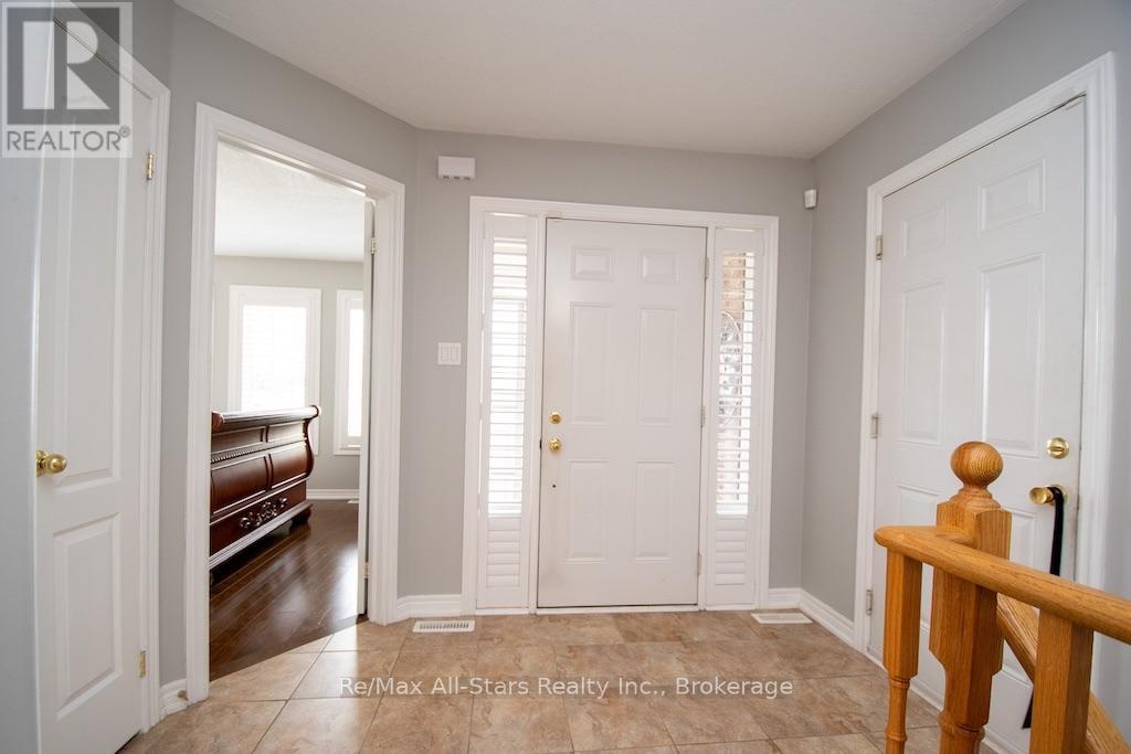 37 Sweetnam Drive, Kawartha Lakes (Lindsay), Ontario  K9V 0A7 - Photo 3 - X13661284