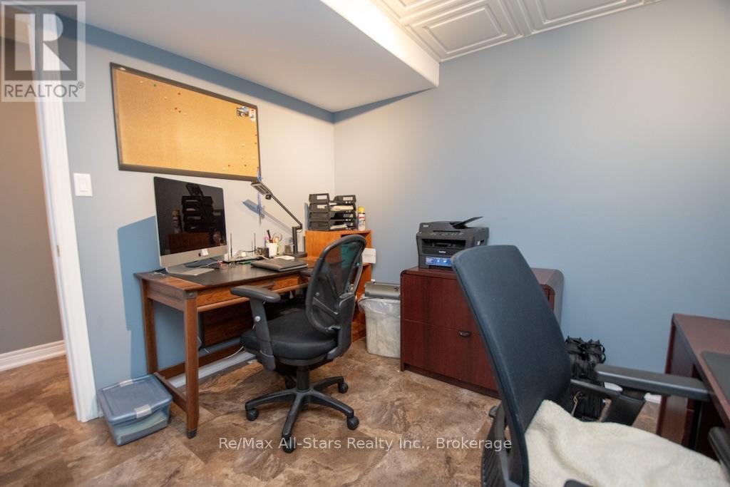 37 Sweetnam Drive, Kawartha Lakes (Lindsay), Ontario  K9V 0A7 - Photo 32 - X13661284