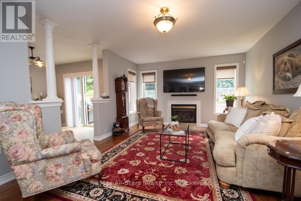 37 Sweetnam Drive, Kawartha Lakes (Lindsay), Ontario  K9V 0A7 - Photo 4 - X13661284