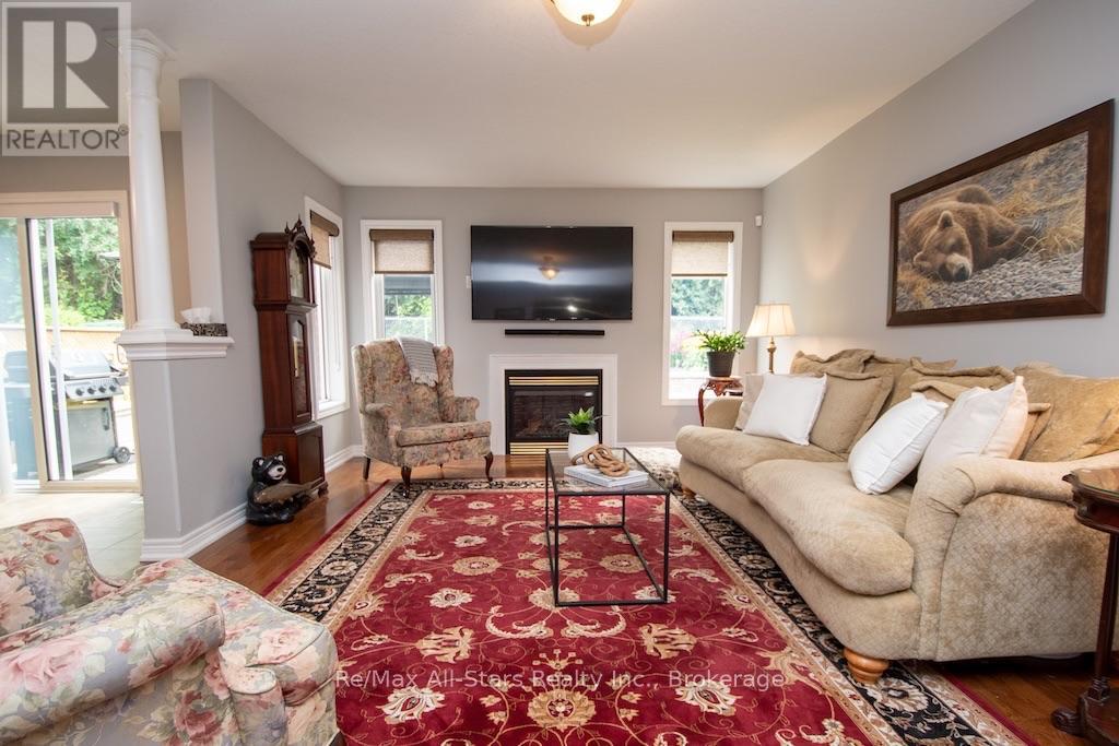 37 Sweetnam Drive, Kawartha Lakes (Lindsay), Ontario  K9V 0A7 - Photo 5 - X13661284