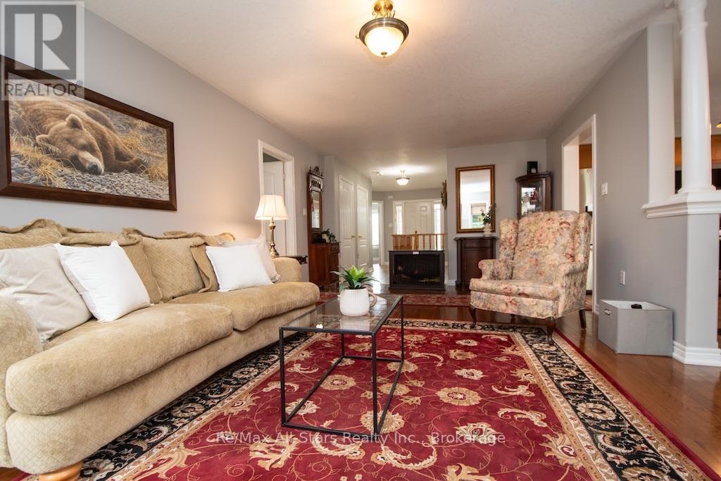 37 Sweetnam Drive, Kawartha Lakes (Lindsay), Ontario  K9V 0A7 - Photo 7 - X13661284