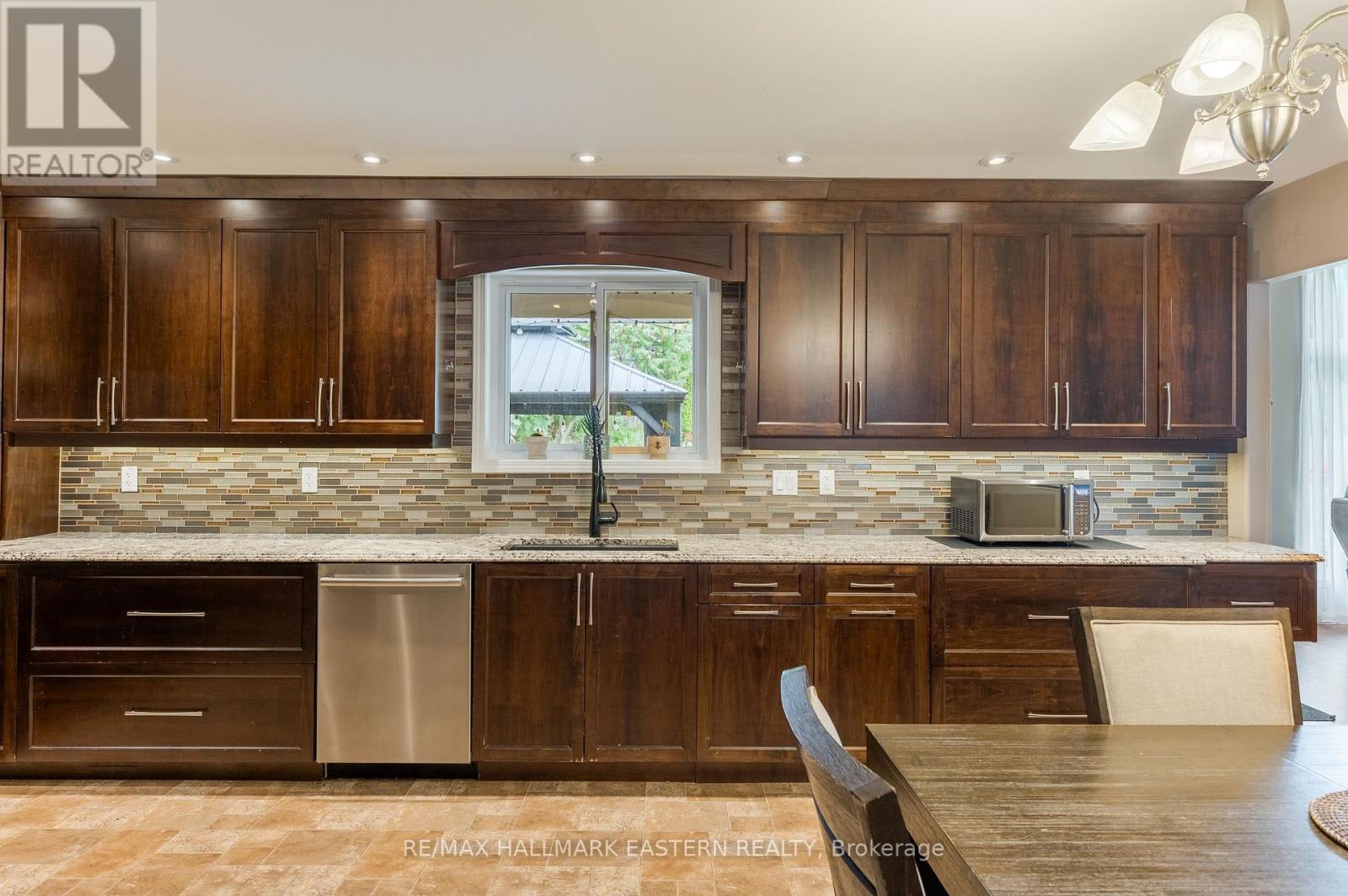 58 Parcells Crescent, Peterborough (Otonabee Ward 1), Ontario  K9K 2P2 - Photo 10 - X13661698