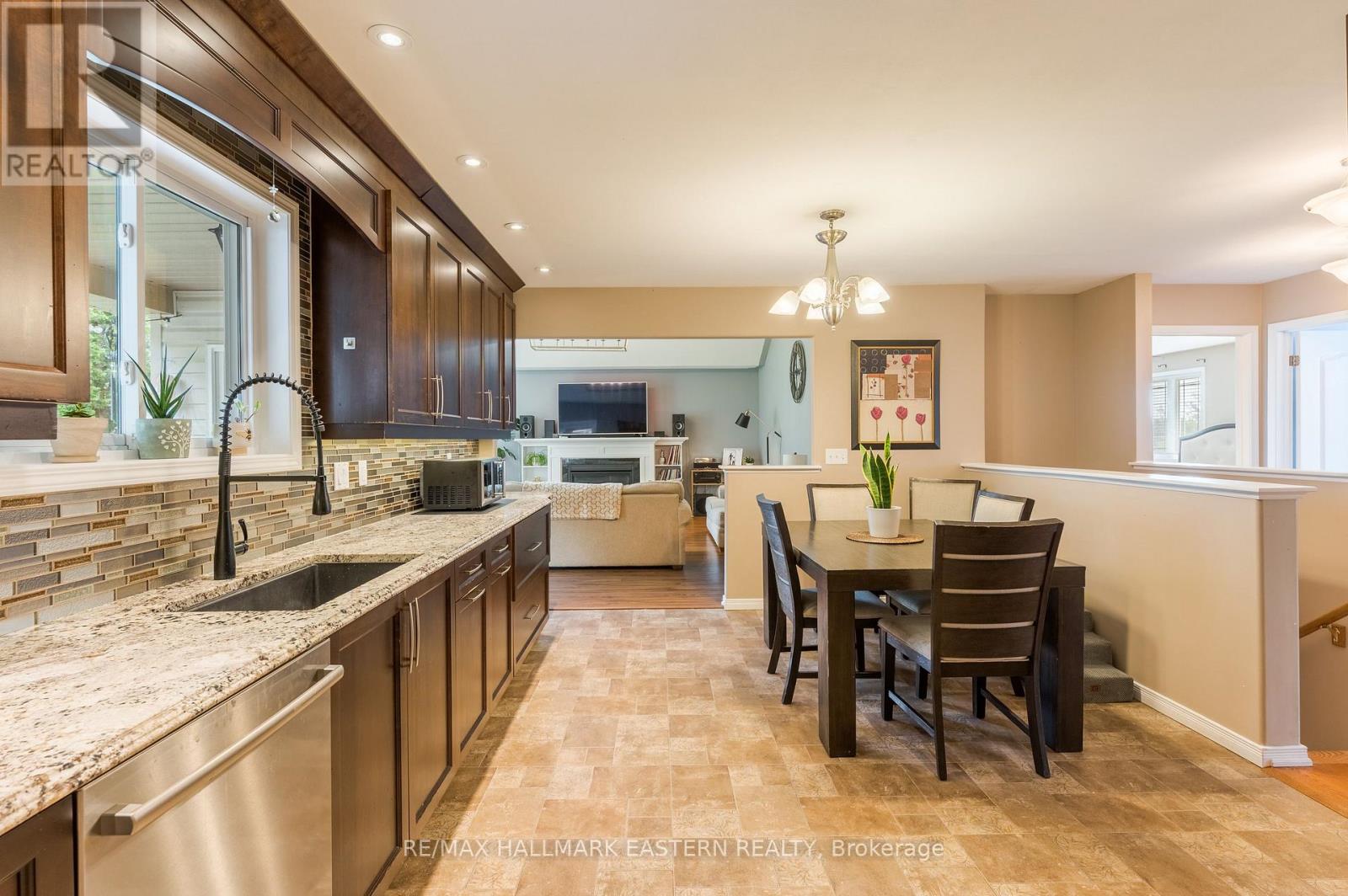 58 Parcells Crescent, Peterborough (Otonabee Ward 1), Ontario  K9K 2P2 - Photo 13 - X13661698