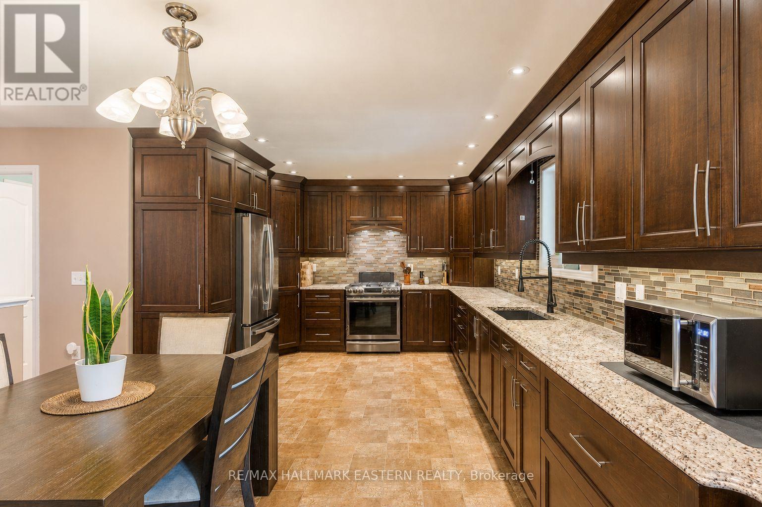 58 Parcells Crescent, Peterborough (Otonabee Ward 1), Ontario  K9K 2P2 - Photo 8 - X13661698