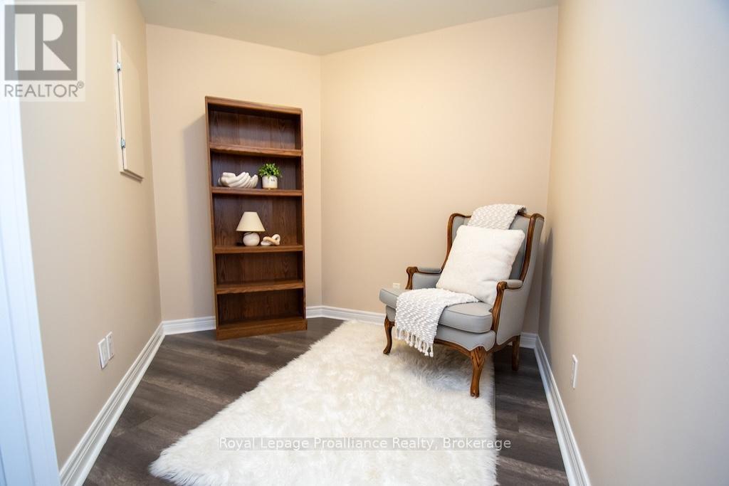 212 - 869 Clonsilla Avenue, Peterborough (Otonabee Ward 1), Ontario  K9J 0B7 - Photo 15 - X13662054