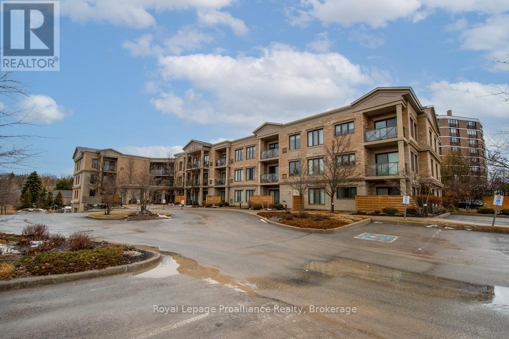 212 - 869 Clonsilla Avenue, Peterborough (Otonabee Ward 1), Ontario  K9J 0B7 - Photo 2 - X13662054