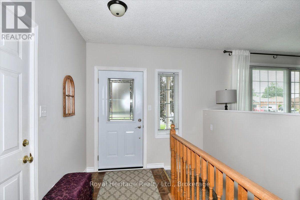 3058 Westridge Boulevard, Peterborough (Monaghan Ward 2), Ontario  K9K 2K5 - Photo 5 - X13662206
