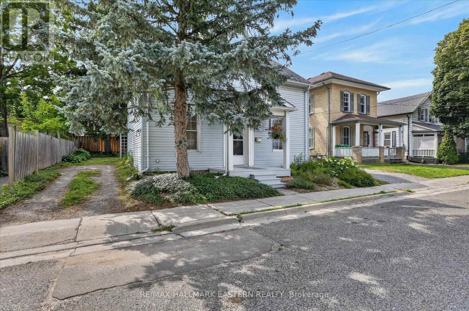 451 Stewart Street, Peterborough (Town Ward 3), Ontario  K9H 4B4 - Photo 3 - X13662238