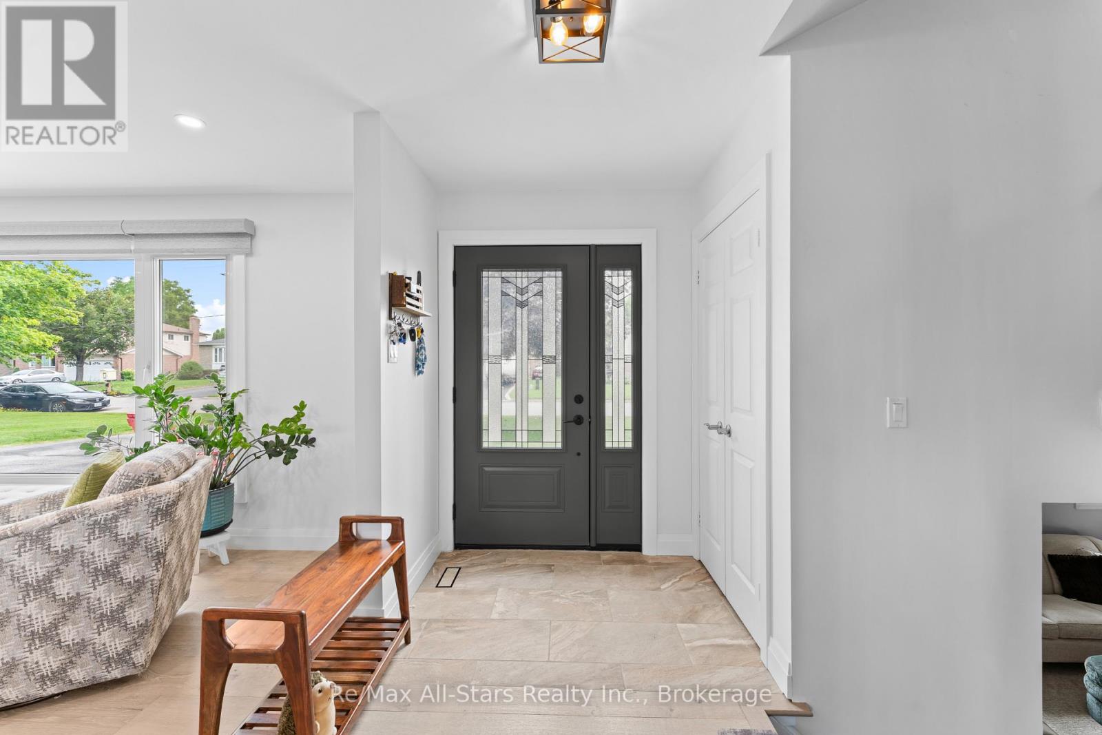 36 Edgewood Drive, Kawartha Lakes (Lindsay), Ontario  K9V 4W4 - Photo 5 - X13663286