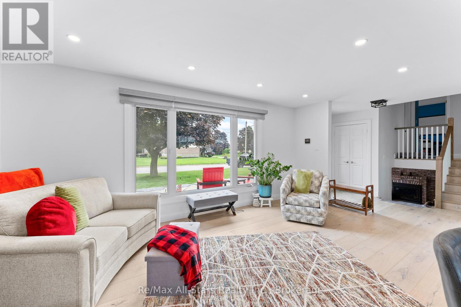 36 Edgewood Drive, Kawartha Lakes (Lindsay), Ontario  K9V 4W4 - Photo 8 - X13663286