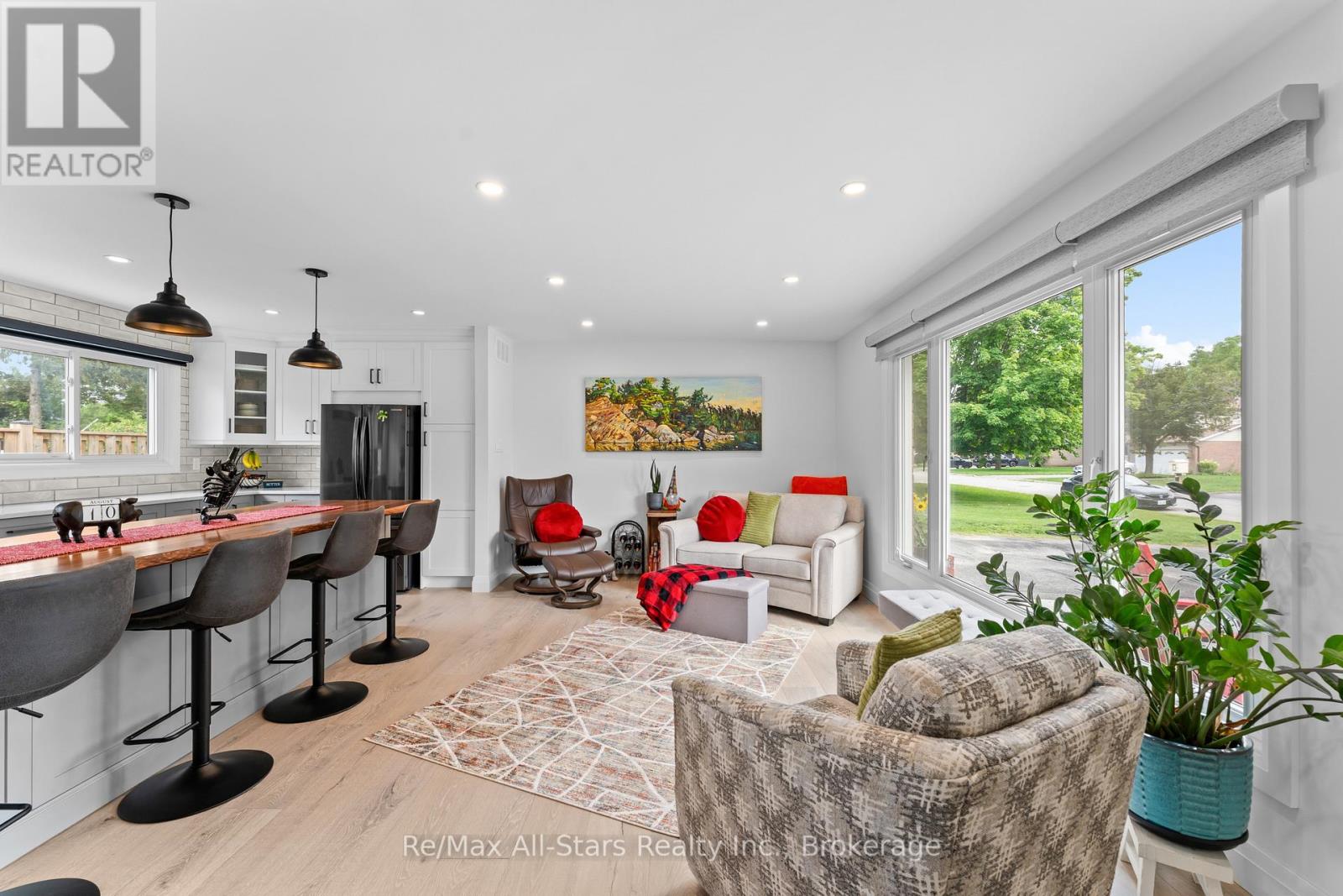 36 Edgewood Drive, Kawartha Lakes (Lindsay), Ontario  K9V 4W4 - Photo 9 - X13663286