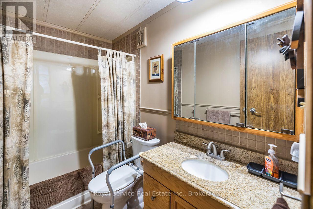16 Vista Drive, Kawartha Lakes (Lindsay), Ontario  K9V 0H7 - Photo 17 - X13663808