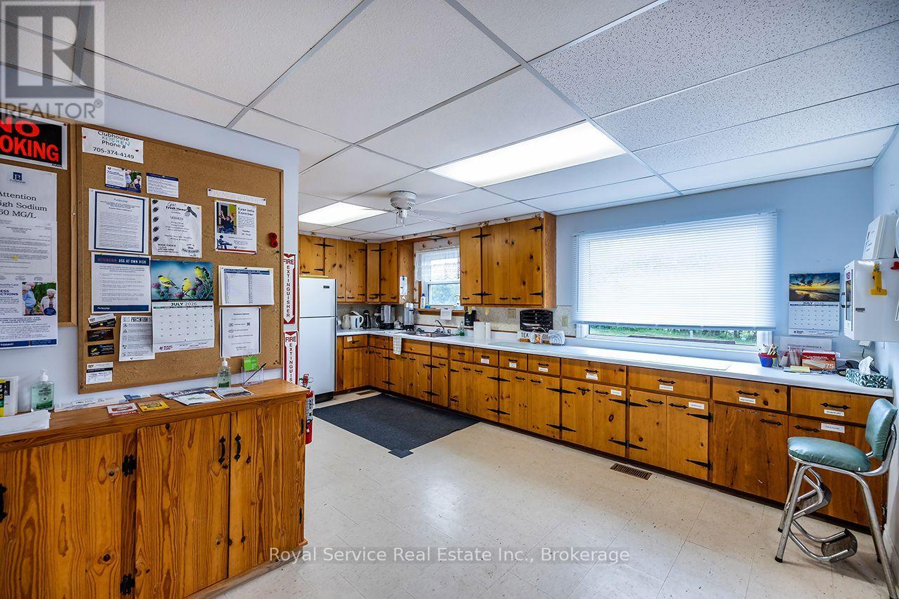 16 Vista Drive, Kawartha Lakes (Lindsay), Ontario  K9V 0H7 - Photo 35 - X13663808