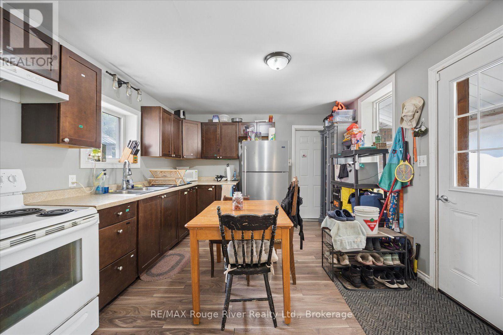 79 Parkhill Road W, Peterborough (Town Ward 3), Ontario  K9H 3G7 - Photo 12 - X13664066