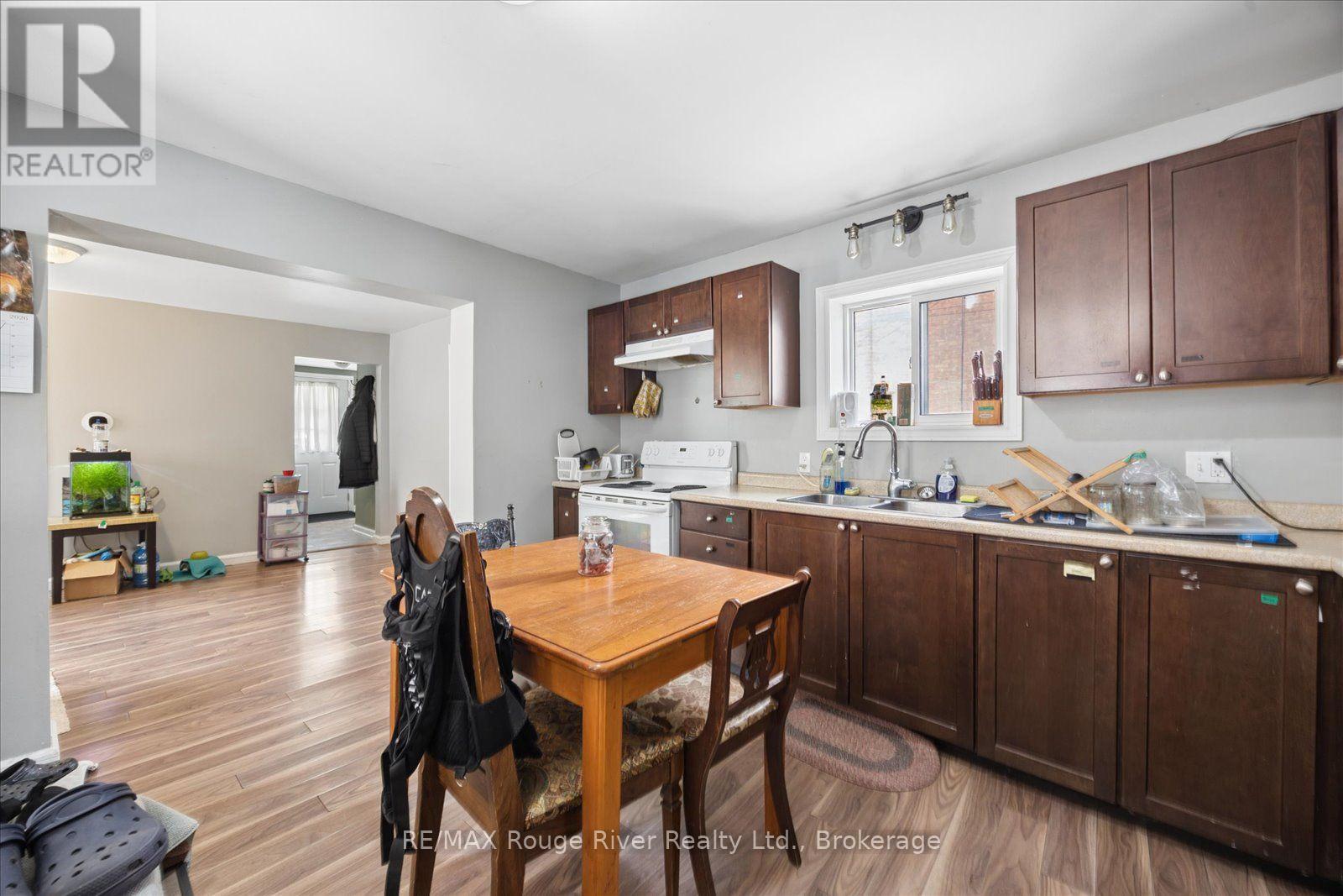 79 Parkhill Road W, Peterborough (Town Ward 3), Ontario  K9H 3G7 - Photo 14 - X13664066