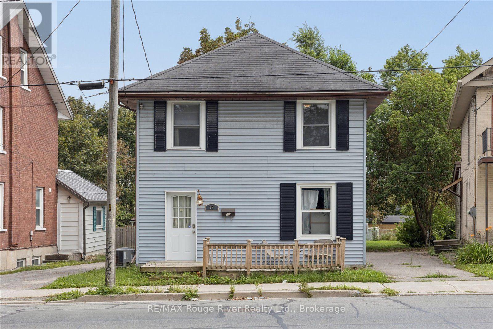 79 Parkhill Road W, Peterborough (Town Ward 3), Ontario  K9H 3G7 - Photo 2 - X13664066