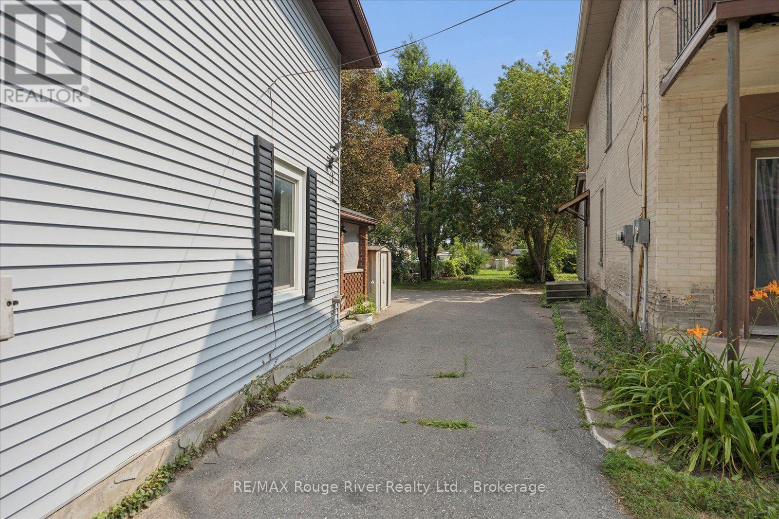 79 Parkhill Road W, Peterborough (Town Ward 3), Ontario  K9H 3G7 - Photo 30 - X13664066