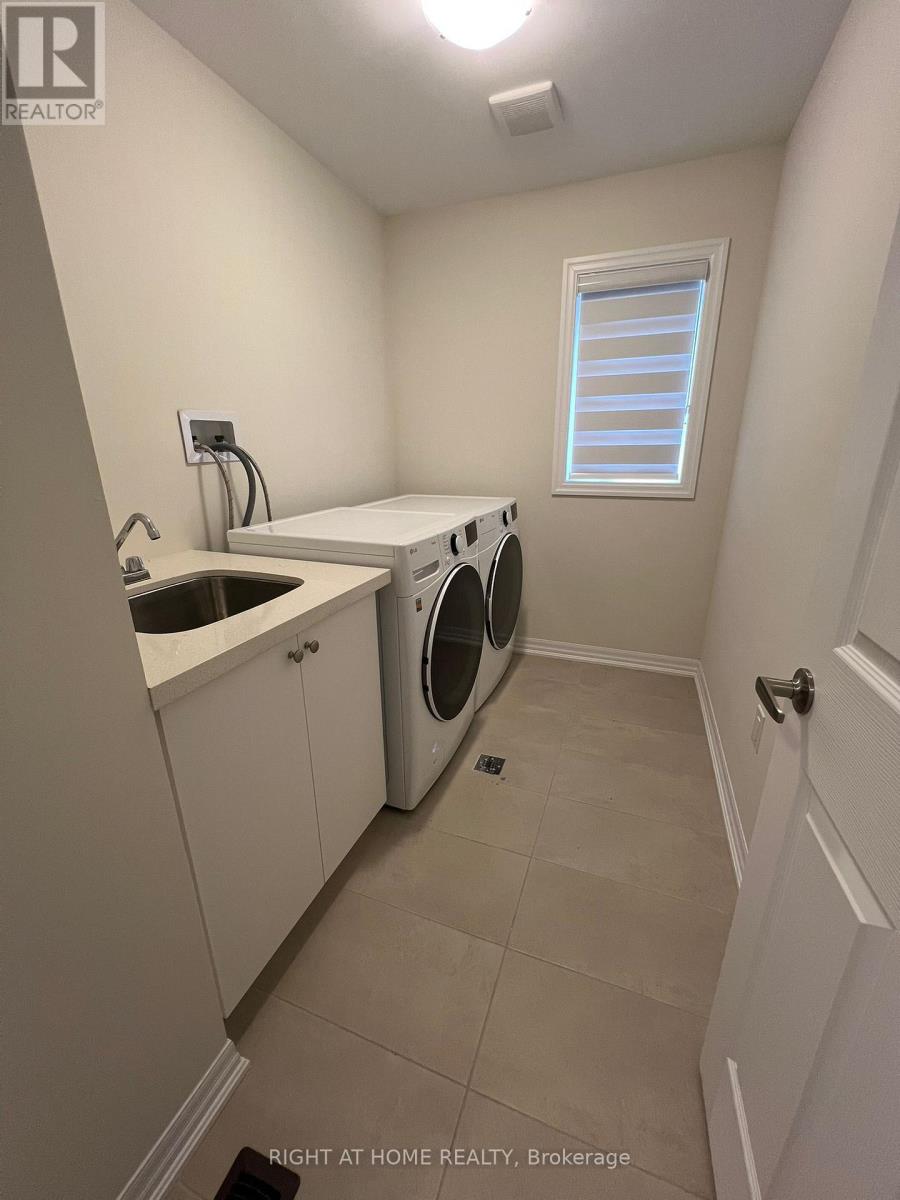 30 Northrop Avenue, Clarington (Newcastle), Ontario  L1B 0W7 - Photo 6 - E13664824