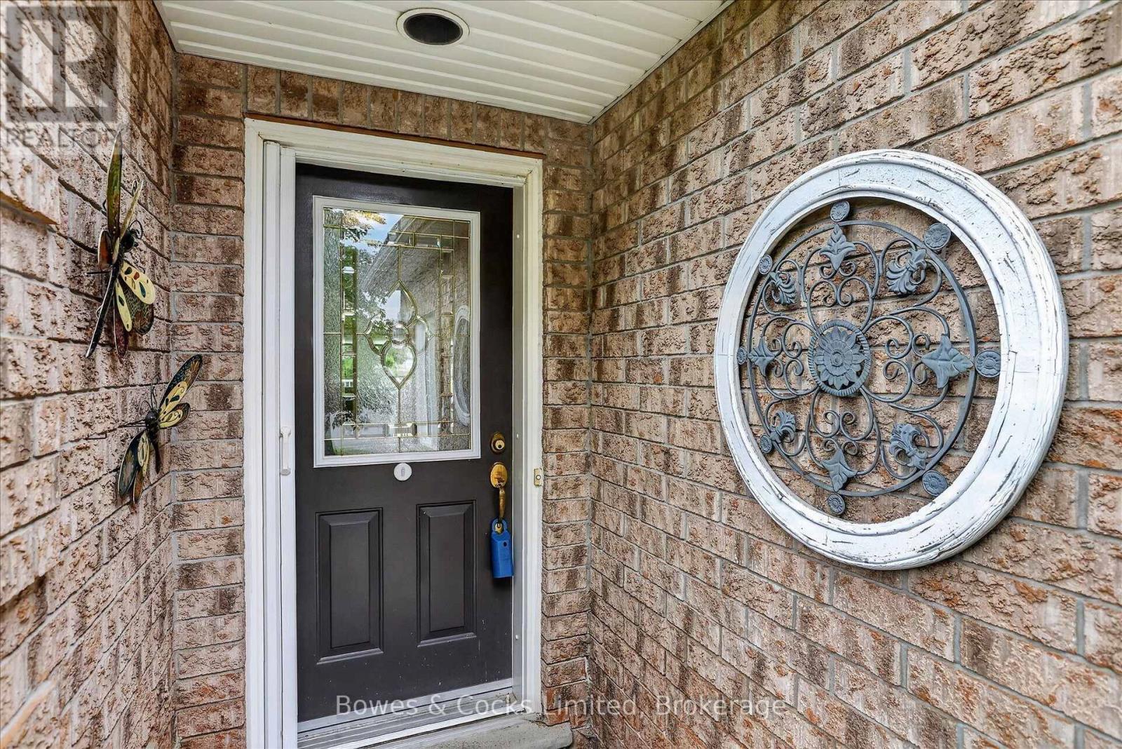 19 Lori Boulevard, Kawartha Lakes (Lindsay), Ontario  K9V 6B6 - Photo 6 - X13665782