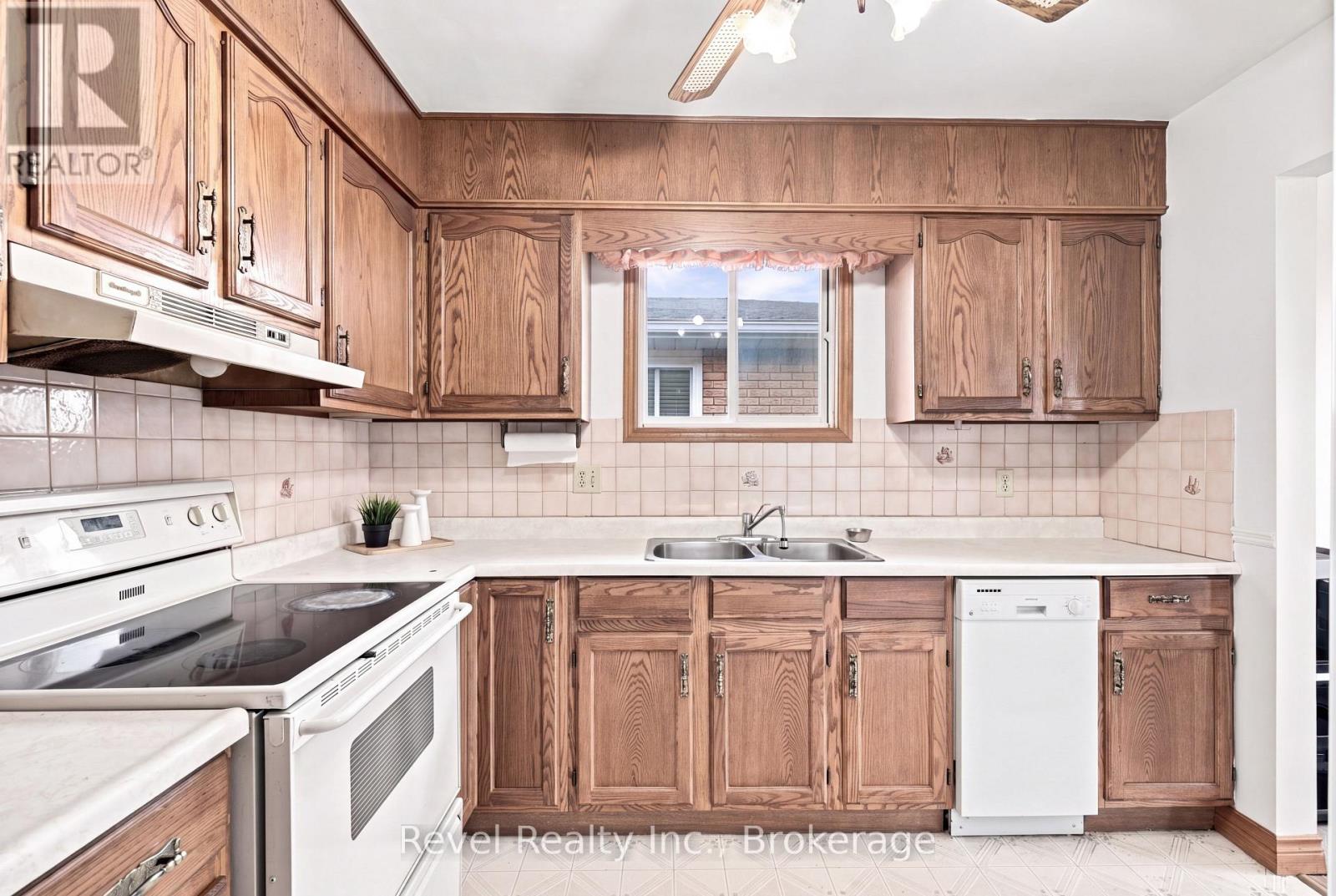 43 Wilson Avenue, Kawartha Lakes (Lindsay), Ontario  K9V 5S3 - Photo 12 - X13665946