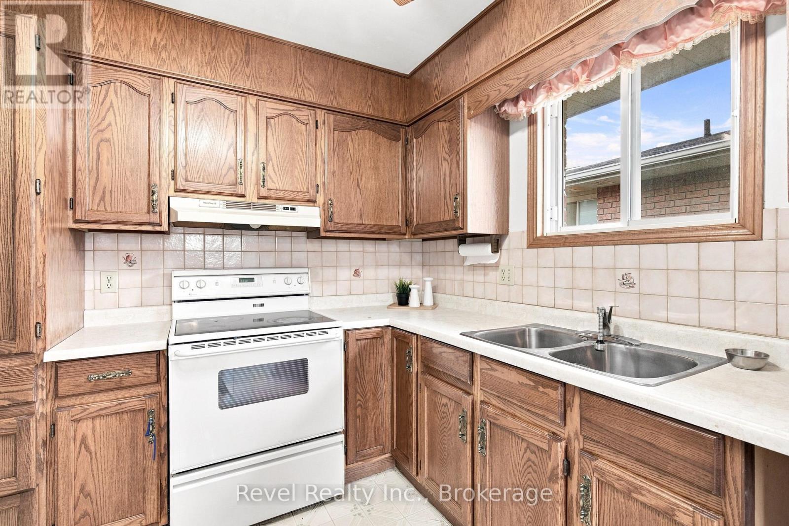 43 Wilson Avenue, Kawartha Lakes (Lindsay), Ontario  K9V 5S3 - Photo 14 - X13665946