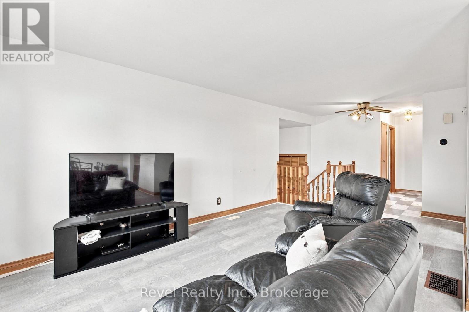 43 Wilson Avenue, Kawartha Lakes (Lindsay), Ontario  K9V 5S3 - Photo 7 - X13665946