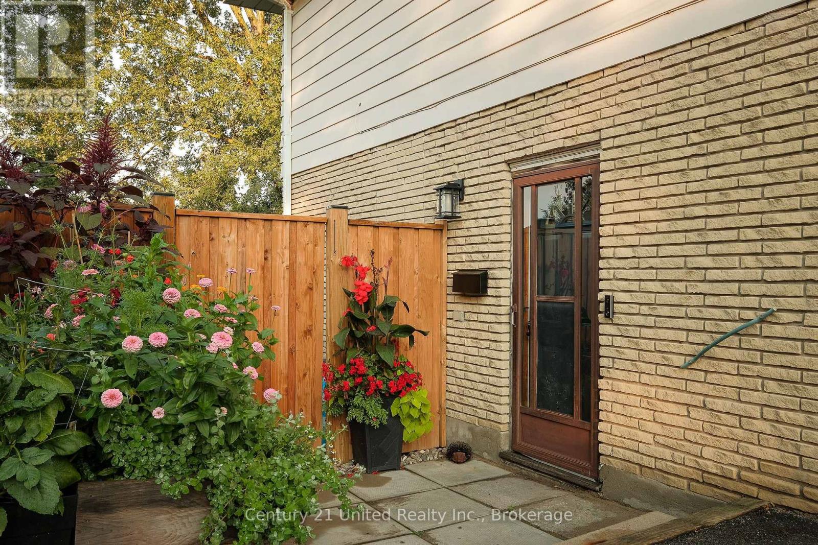 922 Webber Avenue, Peterborough (Otonabee Ward 1), Ontario  K9J 5Y1 - Photo 2 - X13666122