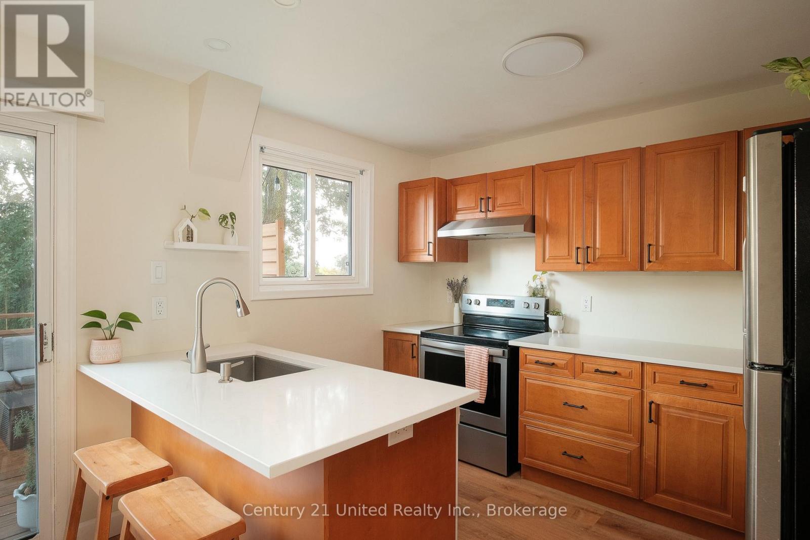 922 Webber Avenue, Peterborough (Otonabee Ward 1), Ontario  K9J 5Y1 - Photo 8 - X13666122