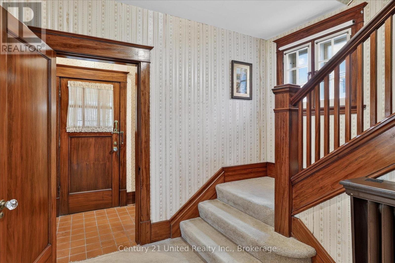 498 Weller Street, Peterborough (Town Ward 3), Ontario  K9H 2N6 - Photo 5 - X13666424