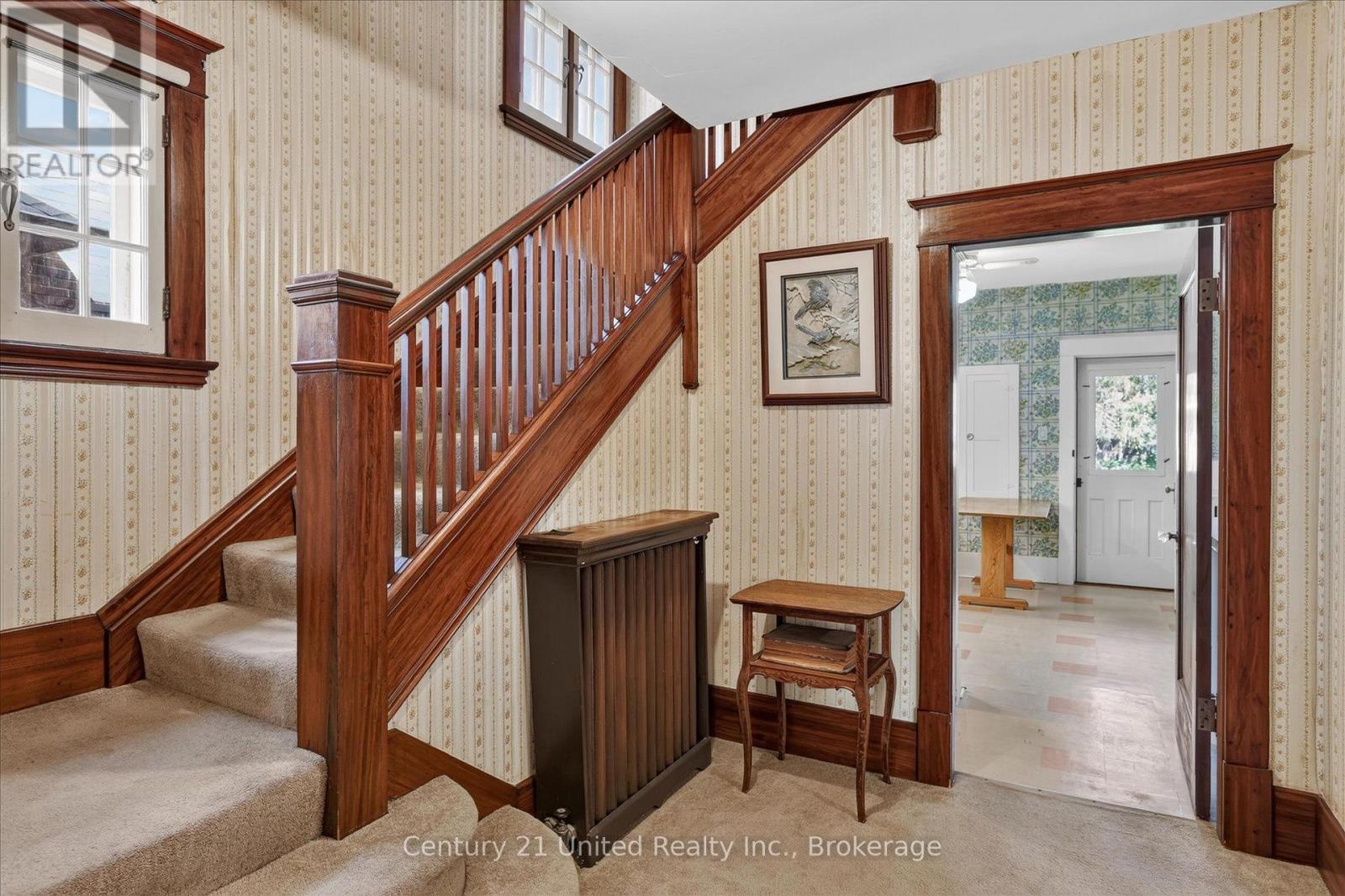 498 Weller Street, Peterborough (Town Ward 3), Ontario  K9H 2N6 - Photo 6 - X13666424