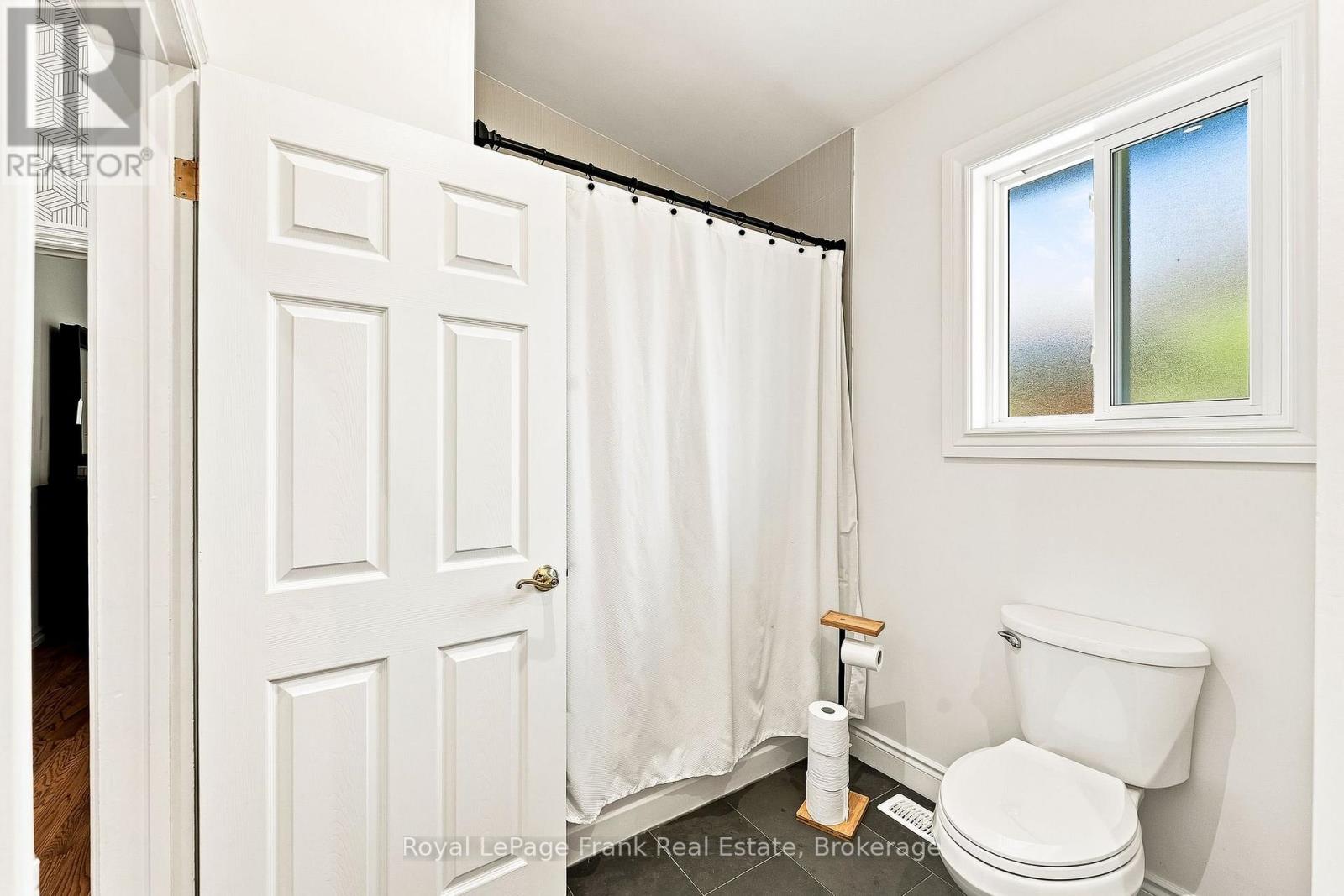 2 Crestwood Avenue, Peterborough (Monaghan Ward 2), Ontario  K9J 1M8 - Photo 21 - X13667614